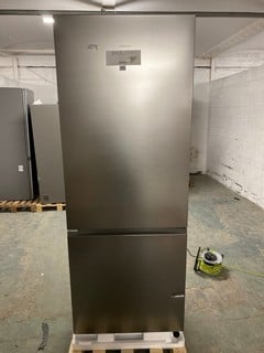 Lot 10  
            Nottingham SR3 - Delivery Or Collection 

                
1X PALLET WITH TOTAL RRP VALUE OF £1557 TO INCLUDE 1X SAMSUNG 70+ CM FRIDGE FREEZ...