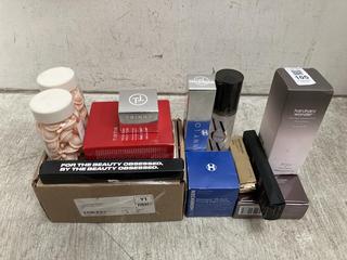 Lot 105  
            Chesterfield SR39 - Parcel Delivery Only 

                
14 X ASSORTED ITEMS TO INCLUDE HARUHARU WONDER BLACK RICE HYALURONIC TONER 150ML ...