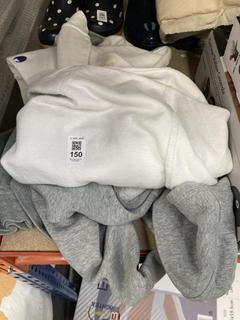 Lot 150  
            Chesterfield SR39 - Parcel Delivery Only 

                
CHAMPION SWEATSHIRT IN WHITE SIZE S TO INCLUDE NIKE ZIP UP HOODIE IN GREY SIZE M ...