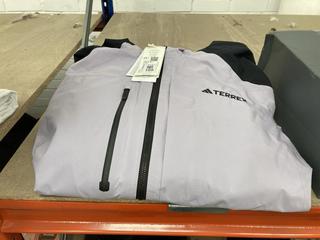 Lot 166  
            Chesterfield SR39 - Parcel Delivery Only 

                
ADIDAS W XPLORIC WATERPROOF JACKET IN BLACK/PURPLE SIZE L (LOCATION: B2R)