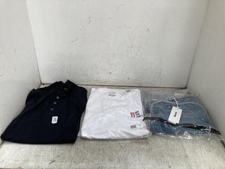 Lot 228  
            Chesterfield SR39 - Parcel Delivery Only 

                
FRENCH CONNECTION POLO SHIRT IN BLACK SIZE M TO INCLUDE VANS TEE IN WHITE SIZE L ...