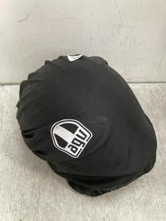 Lot 243  
            Chesterfield SR39 - Parcel Delivery Only 

                
AGV MOTORBIKE HELMET IN BLACK 1580 + 50GR 7 1/4 (LOCATION: B3R)