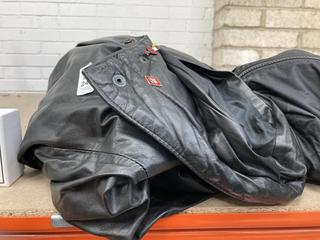 Lot 247  
            Chesterfield SR39 - Parcel Delivery Only 

                
MARILYS CUEROS LEATHER JACKET IN BLACK SIZE M (LOCATION: B3R)