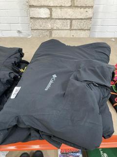 Lot 249  
            Chesterfield SR39 - Parcel Delivery Only 

                
COLUMBIA WATERPROOF JACKET IN BLACK SIZE S (LOCATION: B3R)