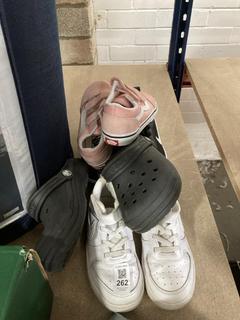Lot 262  
            Chesterfield SR39 - Parcel Delivery Only 

                
4 X ASSORTED CHILDRENS FOOTWEAR TO INCLUDE CROCS IN BLACK SIZE 13 (LOCATION: B3R)