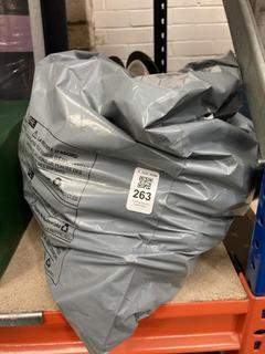 Lot 263  
            Chesterfield SR39 - Parcel Delivery Only 

                
BAG OF ASSORTED GOLF BALLS (LOCATION: B3R)