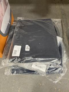 Lot 268  
            Chesterfield SR39 - Parcel Delivery Only 

                
4 X ASSORTED CLOTHING TO INCLUDE GANT POLO SHIRT IN GREY SIZE XXXL (LOCATION: B3R)
