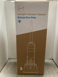 Lot 297  
            Chesterfield SR39 - Parcel Delivery Only 

                
HOOVER UPRIGHT VACUUM CLEANER BREEZE EVO PETS (LOCATION: B4R)