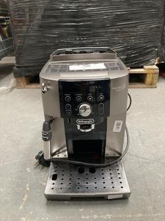 Lot 36  
            Chesterfield SR39 - Parcel Delivery Only 

                
DELONGHI MAGNIFICAS SMART COFFEE MACHINE MODEL: ECAM250.33.TB ORIGINAL RRP- £299....