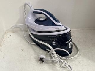 Lot 376  
            Chesterfield SR39 - Parcel Delivery Only 

                
TEFAL EXPRESS ESSENTIAL 1.4L STEAM GENERATOR ORIGINAL RRP- £170 (LOCATION: B6R)