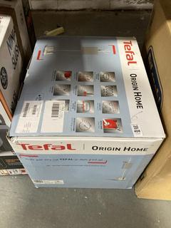 Lot 408  
            Chesterfield SR39 - Parcel Delivery Only 

                
TEFAL ORIGIN HOME CLOTHES STEAMER ORIGINAL RRP- £100 (LOCATION: B6R)