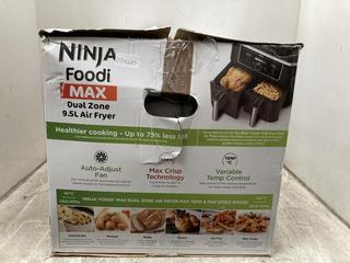 Lot 40  
            Chesterfield SR39 - Parcel Delivery Only 

                
NINJA FOODI MAX DUAL ZONE 9.5L AIR FRYER MODEL: AF400UK ORIGINAL RRP- £229.99 (LO...