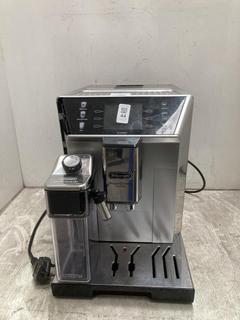 Lot 44  
            Chesterfield SR39 - Parcel Delivery Only 

                
DELONGHI PRIMA DONNA CLASS COFFEE MACHINE (LOCATION: B1R)