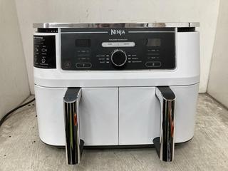 Lot 7  
            Chesterfield SR39 - Parcel Delivery Only 

                
NINJA DUAL ZONE DUAL BASKET AIR FRYER IN WHITE MODEL- AF400UKWH ORIGINAL RRP- £22...