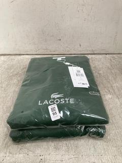 Lot 95  
            Chesterfield SR39 - Parcel Delivery Only 

                
2 X LACOSTE CLASSIC FIT SWEATSHIRT IN GREEN SIZE 4 (LOCATION: B1R)