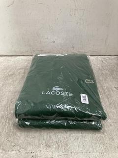 Lot 97  
            Chesterfield SR39 - Parcel Delivery Only 

                
2 X LACOSTE CLASSIC FIT SWEATSHIRT IN GREEN SIZE 4 (LOCATION: B1R)
