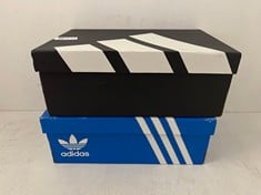 Lot 235  
            BIRMINGHAM SR111 - PARCEL DELIVERY ONLY 

                
2 X ADIDAS TRAINERS TO INCLUDE HANDBALL SPEZIAL’S SIZE UK 5.