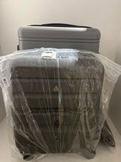 Lot 236  
            BIRMINGHAM SR111 - PARCEL DELIVERY ONLY 

                
3 X ASSORTED ITEMS TO INCLUDE ROCK SUITCASE.