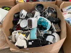 Lot 143  
            Edinburgh SR22 - Delivery Or Collection 

                
PALLET OF LOOSE ELECTRICALS TO INCLUDE HADEN HERITAGE 2 SLICE TOASTER: LOCATION -...