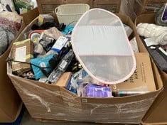 Lot 162  
            Edinburgh SR22 - Delivery Or Collection 

                
PALLET OF GENERAL GOODS TO INCLUDE CURVER KNIT EFFECT KITCHEN, LIVING ROOM, BATHR...