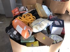 Lot 178  
            Edinburgh SR22 - Delivery Or Collection 

                
PALLET OF OUTDOOR & GARDEN TO INCLUDE SPEAR & JACKSON 5LPAPS 5 LITRE PUMP ACTION ...