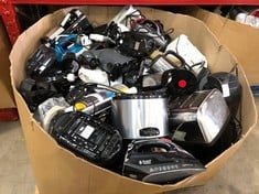 Lot 202  
            Edinburgh SR22 - Delivery Or Collection 

                
PALLET OF LOOSE ELECTRICALS TO INCLUDE RUSSELL HOBBS POWERSTEAM ULTRA 3100W IRON:...