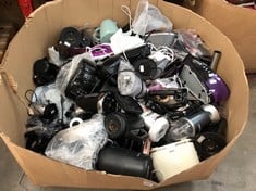 Lot 61  
            Edinburgh SR22 - Delivery Or Collection 

                
PALLET OF LOOSE ELECTRICALS TO INCLUDE BREVILLE DIAMONDXPRESS 3100W IRON: LOCATIO...