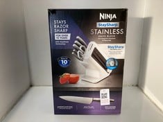 Lot 21  
            Edinburgh SR22 - Collection Only 

                
NINJA STAYSHARP KNIVES - STAINLESS STEEL CHEF, SLICING, BREAD, UTILITY, PARING KN...