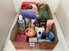 Lot 52  
            Edinburgh SR22 - Collection Only 

                
QUANTITY OF HEALTH & BEAUTY ITEMS TO INCLUDE NIVEA SOFT MOISTURISING CREAM (75ML)...