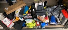Lot 133  
            Edinburgh SR34 - Delivery Only 

                
QUANTITY OF SPORTS & EXERCISE ITEMS TO INCLUDE ARENA COBRA ULTRA SWIPE MIRROR UNI...