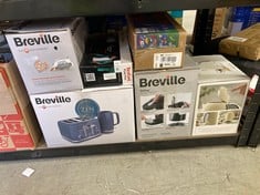 Lot 140  
            Edinburgh SR34 - Delivery Only 

                
QUANTITY OF KITCHEN & APPLIANCES ITEMS TO INCLUDE SWAN SK19026CRM SOLACE CORDLESS...