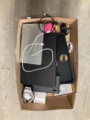 Lot 176  
            Edinburgh SR34 - Delivery Only 

                
QUANTITY OF TECH & GAMING ITEMS TO INCLUDE TRUST KEYBOARD : LOCATION - B
