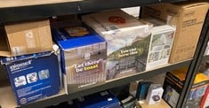 Lot 194  
            Edinburgh SR34 - Delivery Only 

                
QUANTITY OF KITCHEN & APPLIANCES ITEMS TO INCLUDE RUSSELL HOBBS INSPIRE 2 SLICE T...