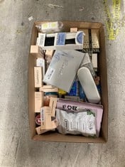 Lot 211  
            Edinburgh SR34 - Delivery Only 

                
QUANTITY OF HEALTH & BEAUTY ITEMS TO INCLUDE CH?MPO | PITTA GROWTH SERUM | 30ML: ...