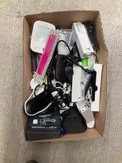 Lot 227  
            Edinburgh SR34 - Delivery Only 

                
QUANTITY OF HEALTH & BEAUTY ITEMS TO INCLUDE LA MODA DRESSING COMB ASST COLOURS, ...