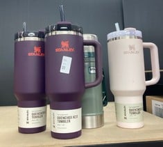 Lot 261  
            Edinburgh SR34 - Delivery Only 

                
QUANTITY OF ITEMS TO INCLUDE STANLEY QUENCHER H2.0 FLOWSTATE TUMBLER 1.2L  METAL ...
