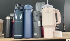 Lot 272  
            Edinburgh SR34 - Delivery Only 

                
QUANTITY OF ITEMS TO INCLUDE STANLEY QUENCHER H2.0 FLOWSTATE TUMBLER 1.2L METAL W...