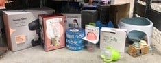 Lot 328  
            Edinburgh SR34 - Delivery Only 

                
QUANTITY OF BABY & TODDLER ITEMS TO INCLUDE TOMMEE TIPPEE PERFECT PREP MACHINE, B...