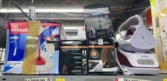 Lot 329  
            Edinburgh SR34 - Delivery Only 

                
QUANTITY OF KITCHEN & APPLIANCES ITEMS TO INCLUDE RUSSELL HOBBS SUPREME STEAM IRO...