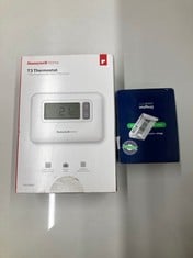 Lot 357  
            Edinburgh SR34 - Delivery Only 

                
QTY OF ITEMS TO INCLUDE DRAYTON BY SCHNEIDER ELECTRIC, WHITE, RADIATOR THERMOSTAT...