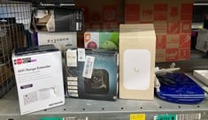 Lot 386  
            Edinburgh SR34 - Delivery Only 

                
QUANTITY OF TECH & GAMING ITEMS TO INCLUDE NETGEAR WIFI EXTENDER BOOSTER EX3110 |...