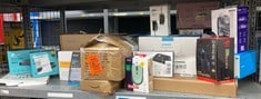 Lot 387  
            Edinburgh SR34 - Delivery Only 

                
QUANTITY OF TECH & GAMING ITEMS TO INCLUDE LEXAR RW510 CFEXPRESS TYPE B CARD READ...