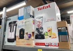 Lot 422  
            Edinburgh SR34 - Delivery Only 

                
QUANTITY OF KITCHEN & APPLIANCES ITEMS TO INCLUDE TASSIMO TAS3102GB COFFEE MACHIN...