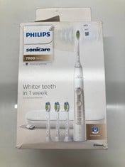 Lot 461  
            Edinburgh SR34 - Delivery Only 

                
PHILIPS SONICARE SERIES 7900: ADVANCED WHITENING SONIC ELECTRIC TOOTHBRUSH WITH A...
