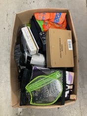 Lot 484  
            Edinburgh SR34 - Delivery Only 

                
QUANTITY OF SPORTS & EXERCISE ITEMS TO INCLUDE MITRE AIRCELL FOOTBALL SHIN PADS |...