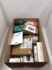 Lot 518  
            Edinburgh SR34 - Delivery Only 

                
QUANTITY OF TECH & GAMING ITEMS TO INCLUDE LOGITECH B100 WIRED USB MOUSE, 3-BUTTO...