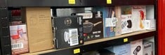 Lot 53  
            Edinburgh SR34 - Delivery Only 

                
QUANTITY OF KITCHEN & APPLIANCES ITEMS TO INCLUDE BRAUN HOUSEHOLD CJ3000 ELECTRIC...