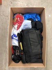 Lot 543  
            Edinburgh SR34 - Delivery Only 

                
QUANTITY OF CLOTHING & APPAREL ITEMS TO INCLUDE BERGHAUS GTX GAITER SIZE S/M L: L...