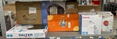 Lot 145  
            Edinburgh SR24 - Delivery Only 

                
QUANTITY OF HEALTH & BEAUTY ITEMS TO INCLUDE BEURER SI 40 STEAM VAPORISER, FOR HU...