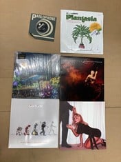 Lot 146  
            Edinburgh SR24 - Delivery Only 

                
QUANTITY OF VINYLS TO INCLUDE ANNIE LENNON SONGS OF MASS DESTRUCTION (VINYL): LOC...